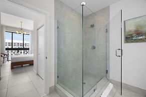 Spacious 2-Bedroom Condo at Doral Park