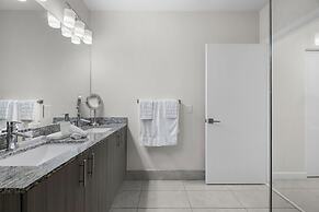 Spacious 2-Bedroom Condo at Doral Park