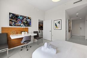 Spacious 2-Bedroom Condo at Doral Park