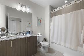 Spacious 2-Bedroom Condo at Doral Park