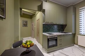 Serene 1BR Flat in University Square