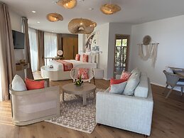 Apatoa Beach and Garden Village