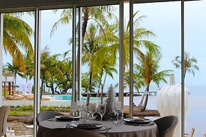 Apatoa Beach and Garden Village