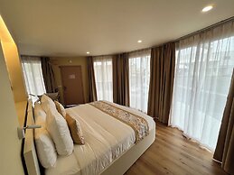 Apatoa Beach and Garden Village