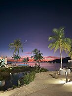 Apatoa Beach and Garden Village