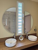 Apatoa Beach and Garden Village