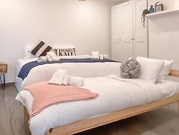 Modern Beautiful Pool And Sea Apt Qawra