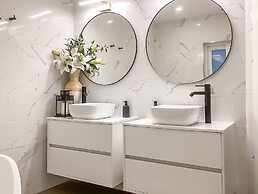 Modern Beautiful Pool And Sea Apt Qawra