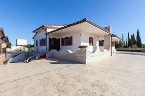 Tenuta San Cassiano With Garden And Pool