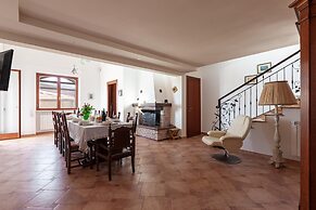 Tenuta San Cassiano With Garden And Pool