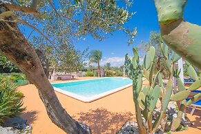 Masseria Le Palmentelle Pool And Garden