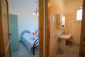 Villetta Fresca With Garden Near The Sea