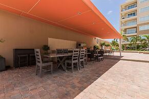 Eagle Beach Resort Ground Level 3br3ba Pool Levent