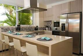 Eagle Beach Resort Ground Level 3br3ba Pool Levent