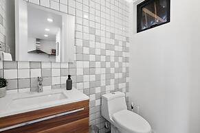 Distrito Revolution Suites