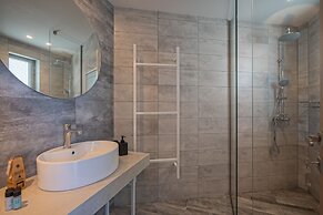 Luxury Villa Zakkallin - With Amazing View