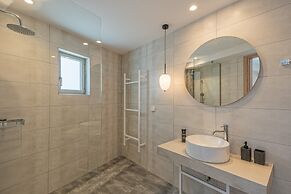 Luxury Villa Zakkallin - With Amazing View