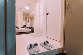 Minimalist Loft 1001