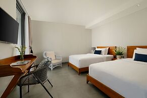 Santos Cliff View by Nakula