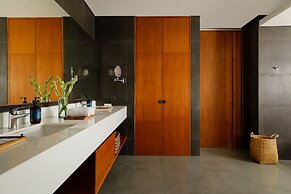 Santos Cliff View by Nakula