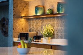 Santos Cliff View by Nakula