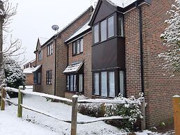Garden-parking-3 Guests-wifi-20minsgatwick