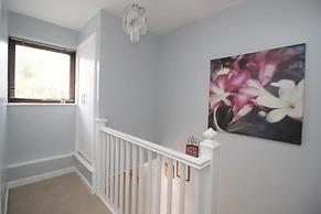 Garden-parking-3 Guests-wifi-20minsgatwick