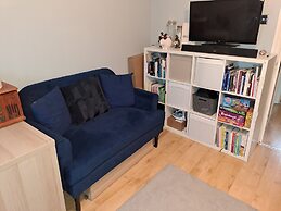 Garden-parking-3 Guests-wifi-20minsgatwick