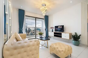 Urban Zen Saigon - Royal Apartment D4