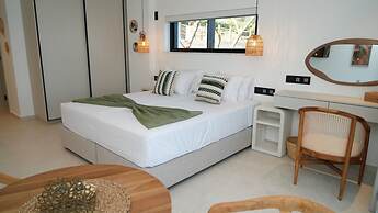 Sirena Bay Beach House And Luxury Suites