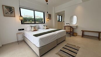 Sirena Bay Beach House And Luxury Suites