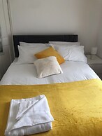 Sheffield Retreat - Cozy 3 Bedroom House