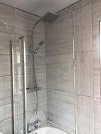 Sheffield Retreat - Cozy 3 Bedroom House