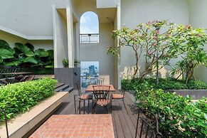 The ICON 56 Building & Apartment D4