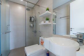 Brilliant view Millennium Pool & Netflix