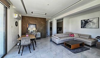 Seaview Business Hub Apartment