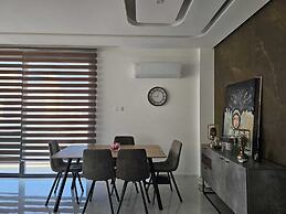Seaview Business Hub Apartment