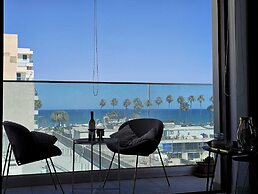 Seaview Business Hub Apartment