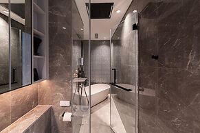 The Opera Residence - Pool & Sauna