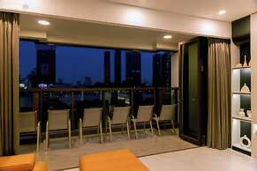 The Opera Residence - Pool & Sauna