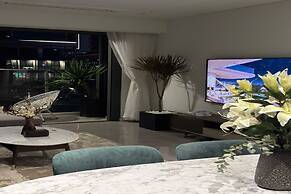 The Opera Residence - Pool & Sauna