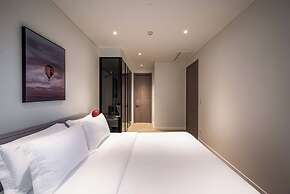 The Opera Residence - Pool & Sauna