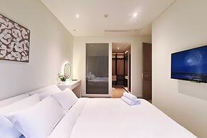 The Opera Residence - Pool & Sauna