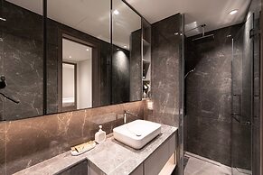 The Opera Residence - Pool & Sauna