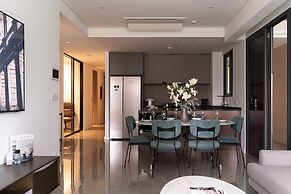 The Opera Residence - Pool & Sauna