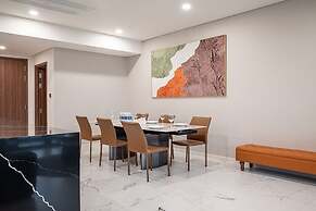 The Metropole - Horizon View Riverside