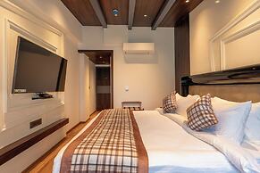 Hanric by Eight Continents Ikshana Luxe