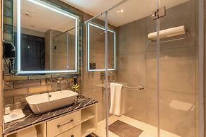 Hanric by Eight Continents Ikshana Luxe