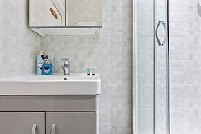 London Charm One-bed Apartment