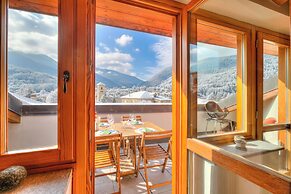 Sunny Penthouse